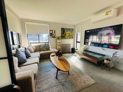 A Private Ensuite With AC And TV - Darwin Holiday 1