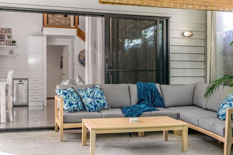 A Perfect Stay - Gidgets Studio - Darwin Holiday 1