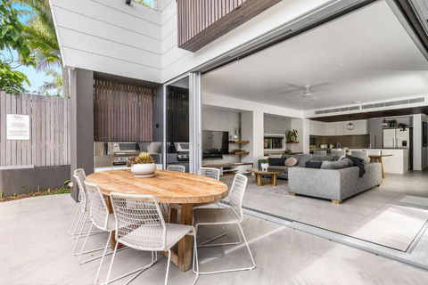 A Perfect Stay - KoKos Beach House 2 - Darwin Holiday 3