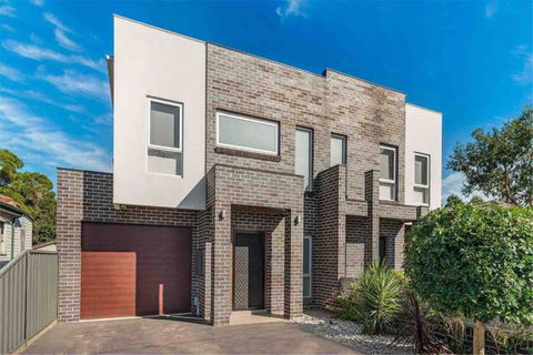 A Pleasant & Sweet Home - Darwin Holiday 0