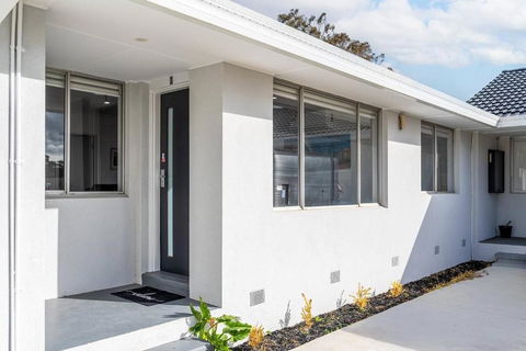 A Private Hideaway With Large Backyard And CarParks - Darwin Holiday 2
