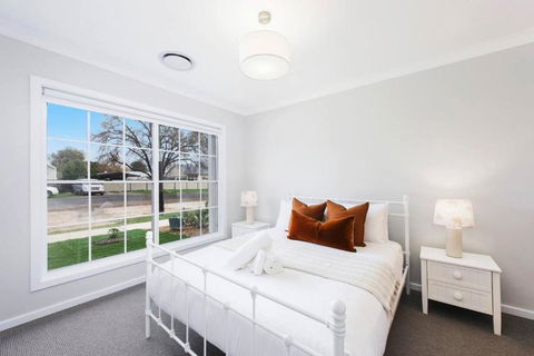 A Refreshing Mudgee Getaway At Felicitys On Court - Darwin Holiday 3