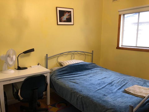A Single Room Near The Railway Station - Darwin Holiday 0