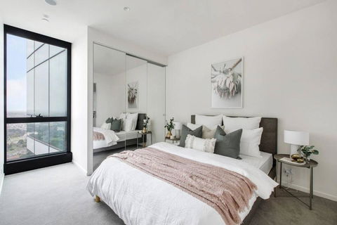 A Sky-high Metropolis Retreat Near The CBD - Darwin Holiday 2