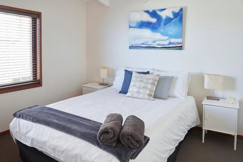 A Stones Throw At Mollymook Beach - Darwin Holiday 4