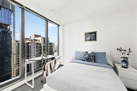 A Stylish 2BR Apt Next To Southern Cross With City Views - Darwin Holiday 0