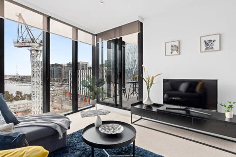 A Stylish 2BR Apt With FREE Parking - Darwin Holiday 0