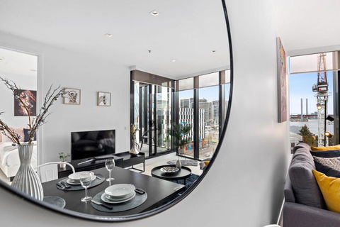 A Stylish 2BR Apt With FREE Parking - Darwin Holiday 2
