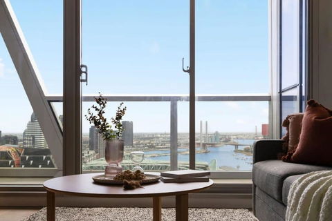 A Stylish 3BR Apt With Harbour Views FREE Parking - Darwin Holiday 0