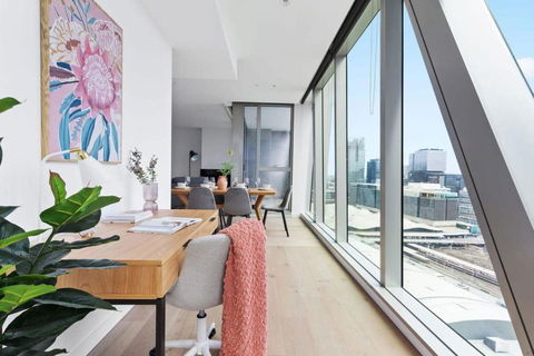 A Stylish 3BR Apt With Harbour Views FREE Parking - Darwin Holiday 4