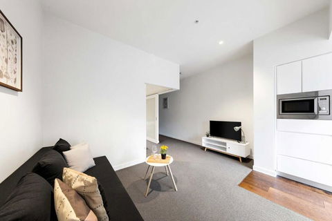 A Stylish Apt For 4 Near Queen Victoria Market - Darwin Holiday 1