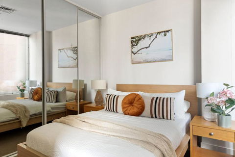 A Stylish & Central 2BR Apt Near Flinders Station - Darwin Holiday 0