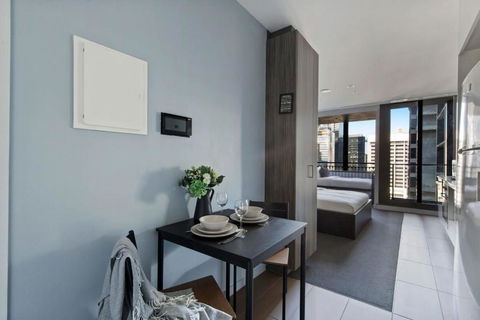 A Stylish & Comfy Studio Next To Southern Cross - Darwin Holiday 3