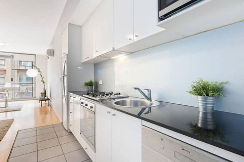 A Stylish & Cozy Studio Next To Darling Harbour - Darwin Holiday 4