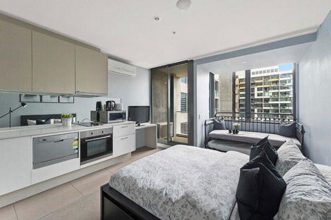 A Stylish Studio Right Next To Southern Cross - Darwin Holiday 0