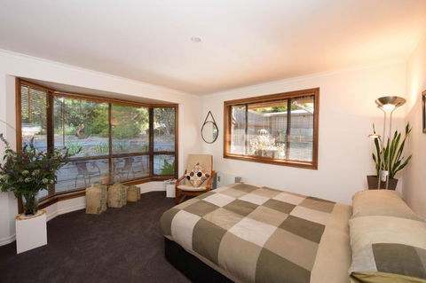 A Suite Spot In The Hills - Darwin Holiday 0