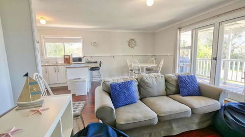 Abbey Beachviews With WiFi - Darwin Holiday 3