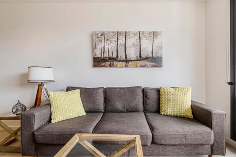 Abbotsford Short Stay Luxury Style & Location - Darwin Holiday 4