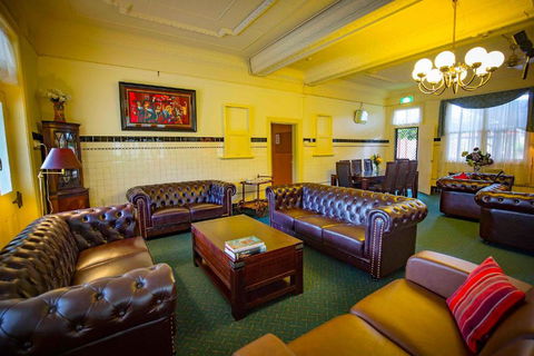 Abernethy House - Darwin Holiday 1