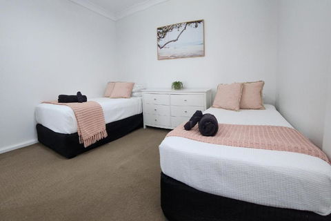 Abode On Market In The Heart Of Woolgoolga - Darwin Holiday 3