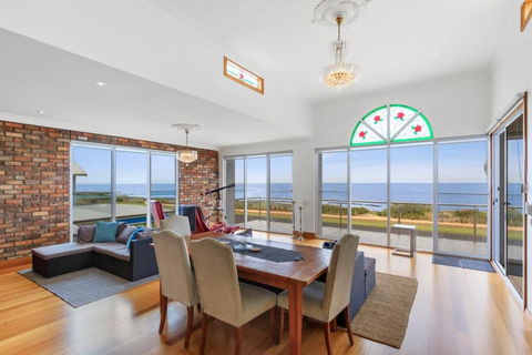 Absolute Bay Frontage With Open Fire And Spa Bath - Darwin Holiday 0