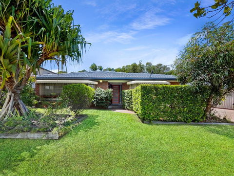 Absolute Beach Front Home -Dogs, Surf, Relax, Bush - Darwin Holiday 4