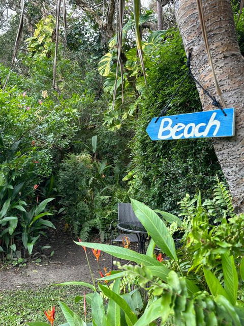 Absolute Beach Front Home -Dogs, Surf, Relax, Bush - Darwin Holiday 2