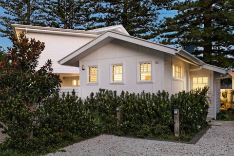 Absolute Beach Front House Panoramic Views - Darwin Holiday 2