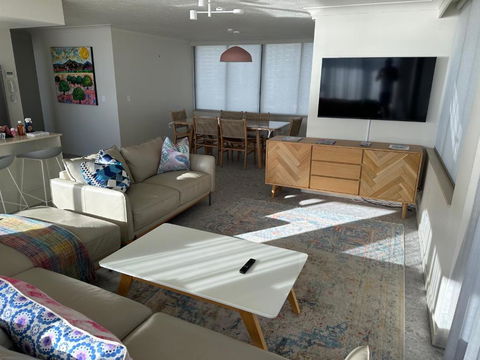 Absolute Beach Frontage Two Bedroom - Darwin Holiday 3