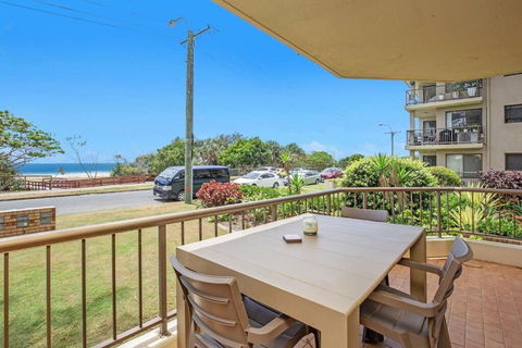 Absolute Beachfront Apartment! - Darwin Holiday 0