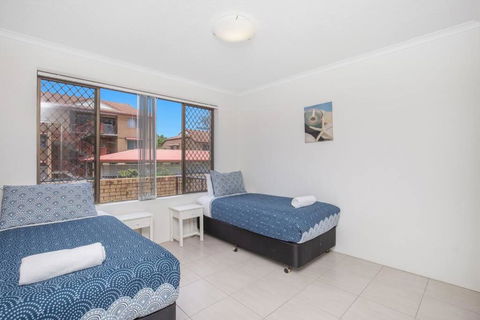 Absolute Beachfront Apartment! - Darwin Holiday 2