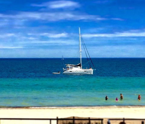 Absolute Beachfront Apartment, Amazing Sunsets - Darwin Holiday 3
