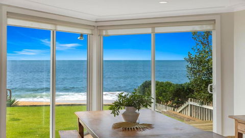 Absolute Beachfront Beauty - Pearl Beach - Darwin Holiday 4
