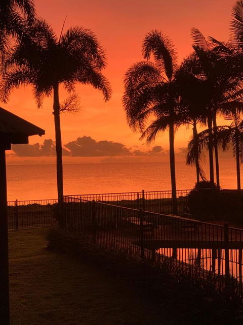ABSOLUTE BEACHFRONT BLISS - NEWELL BEACH - 10 Metres To The Ocean - Darwin Holiday 1