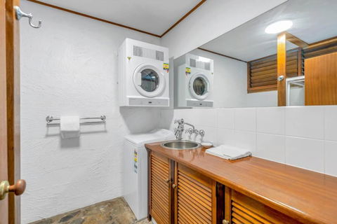 Absolute Beachfront, Heart Of Port Douglas - 24 S - Darwin Holiday 4