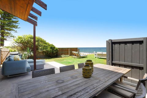 Absolute Beachfront Luxury In Narrabeen - Darwin Holiday 2