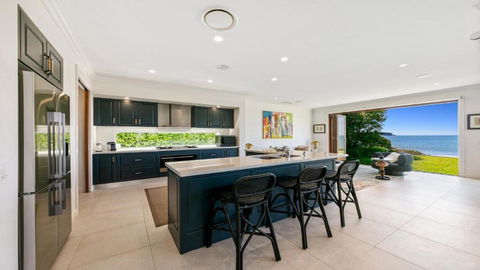 Absolute Beachfront On Stunning Pearl Beach - Darwin Holiday 4
