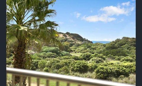 Absolute Beachfront Retreat On The Esplanade - Darwin Holiday 2