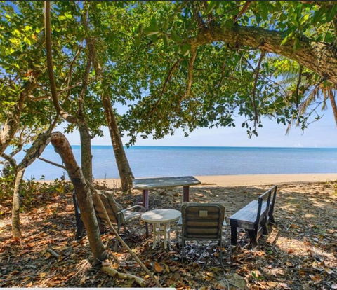 Absolute Beachfront WongaBelle- Pet Friendly - Darwin Holiday 1