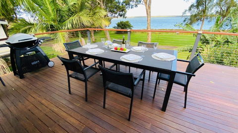 Absolute Lakefront House - Enjoy The Sunrise - Darwin Holiday 0