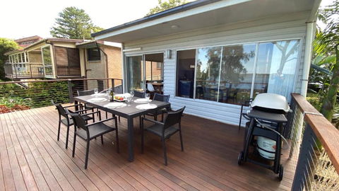 Absolute Lakefront House - Enjoy The Sunrise - Darwin Holiday 1