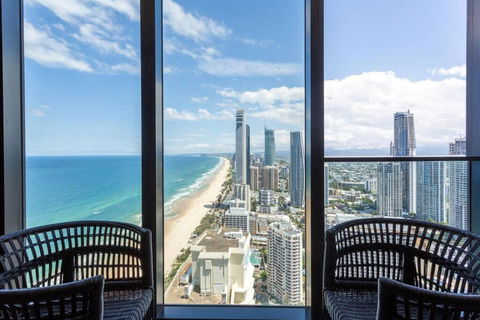 Absolute Oceanview BeachFront 2BR Apt - Darwin Holiday 3