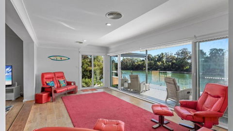 Absolute River Front House - Darwin Holiday 4