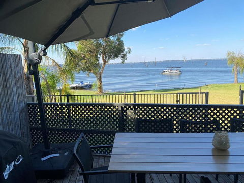 Absolute Waterfront At Woodlands - Darwin Holiday 0