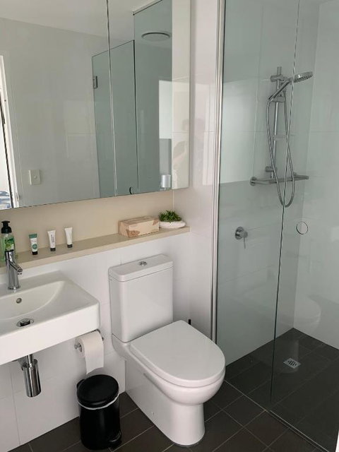 Absolute Waterfront Darwin - 1 Bedroom Apartments Over The Water - Darwin Holiday 3