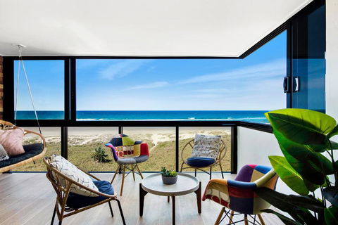 Absolutly Beachfront Surfers Paradise, Pure Shores! - Darwin Holiday 2