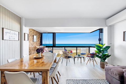 Absolutly Beachfront Surfers Paradise, Pure Shores! - Darwin Holiday 0