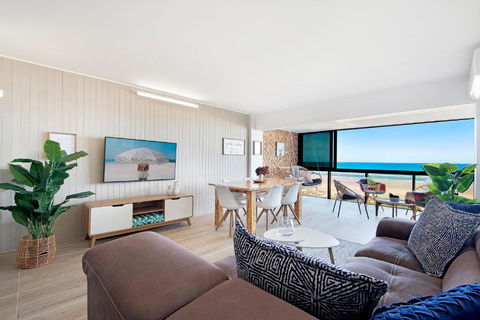 Absolutly Beachfront Surfers Paradise, Pure Shores! - Darwin Holiday 4