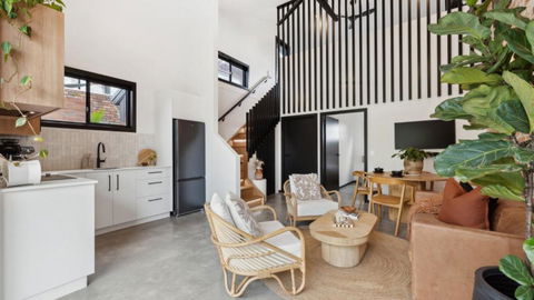 Accessible With Style! Sleeps 4, Pet - Friendly - Darwin Holiday 1