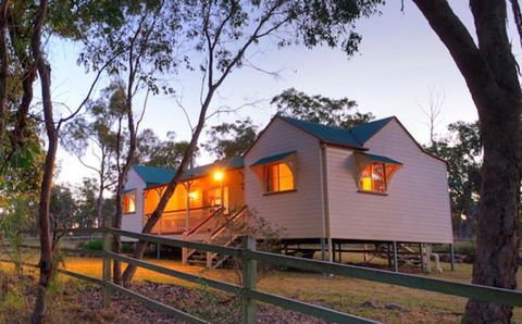 Accommodation Creek Cottages & Sundown View Suites - Darwin Holiday 1